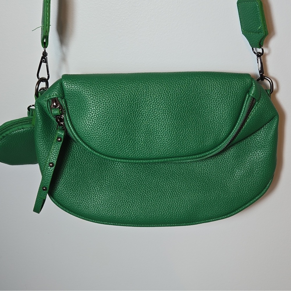 Green Pebbled Leather Crossbody Bag - Unbranded